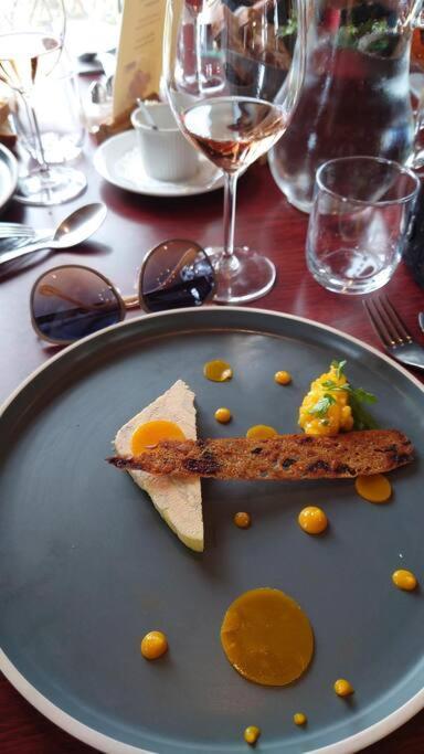 Entre Pierre Et Vigne - Charming Former Winery Farmhouse With Hot Tub & Swimming Pool Monestier  المظهر الخارجي الصورة